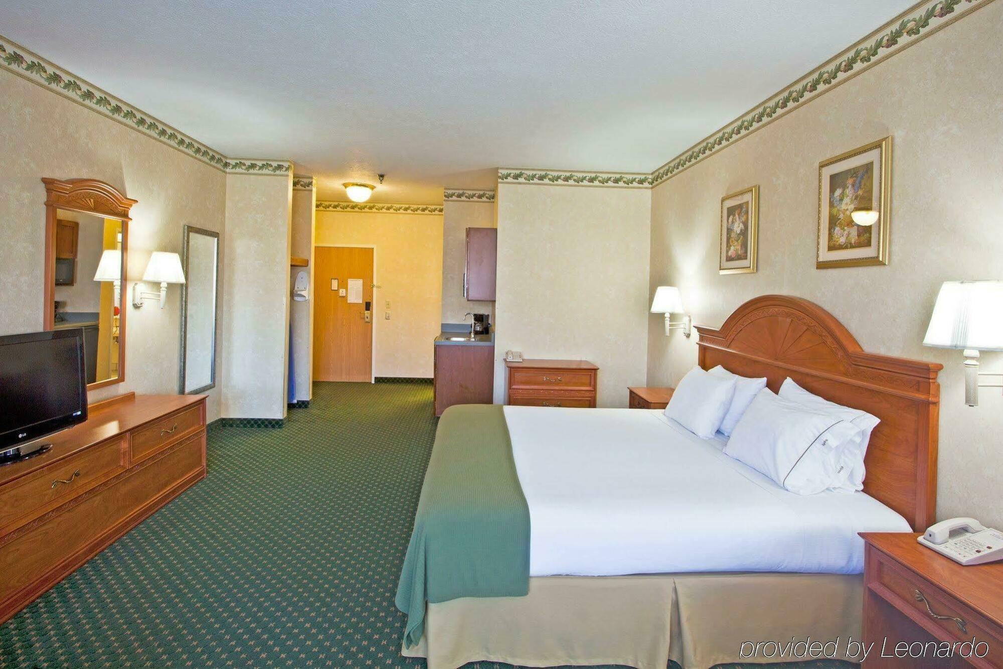 Holiday Inn Express Hotel & Suites Charlotte By Ihg Εξωτερικό φωτογραφία