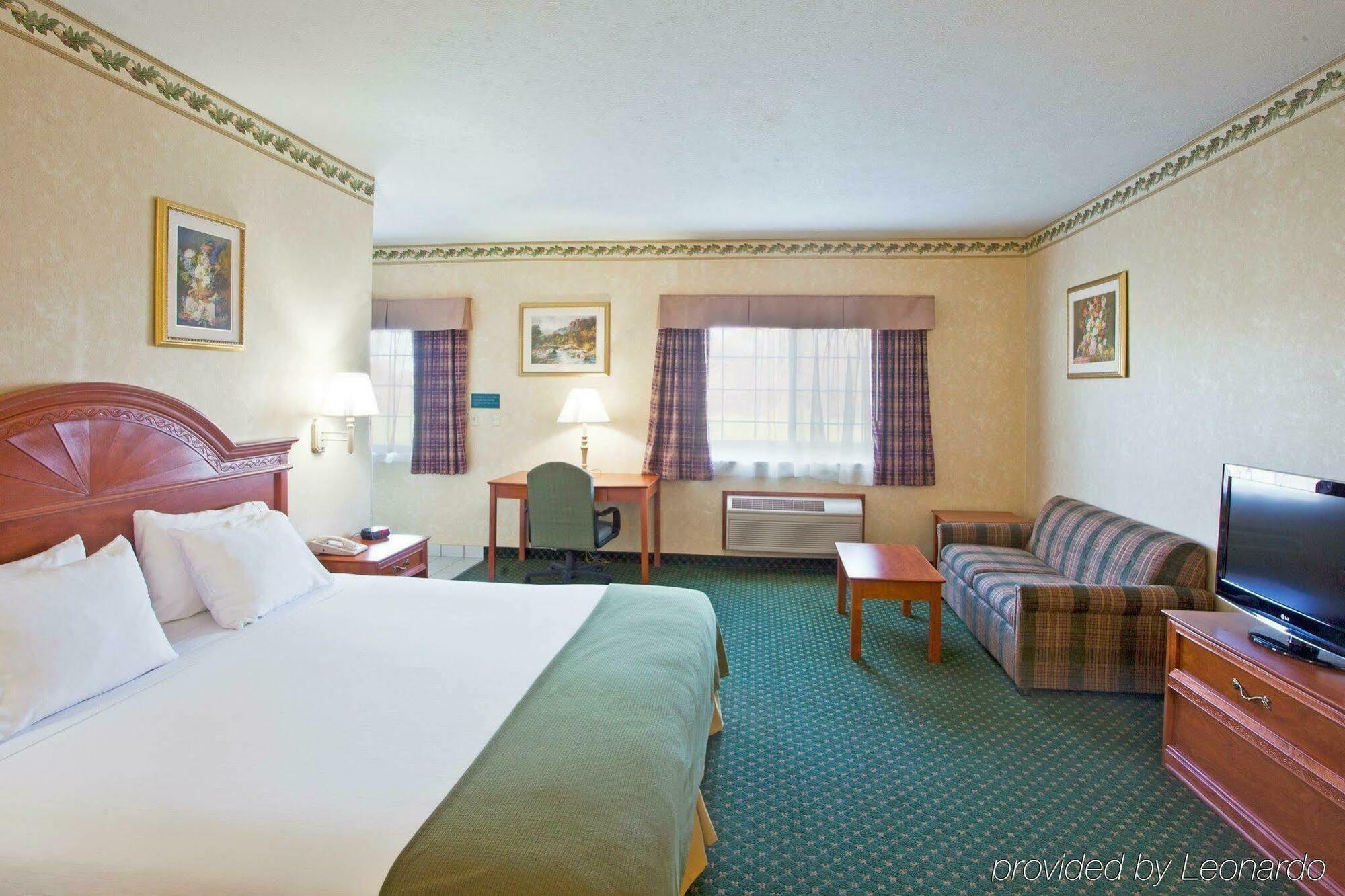 Holiday Inn Express Hotel & Suites Charlotte By Ihg Εξωτερικό φωτογραφία